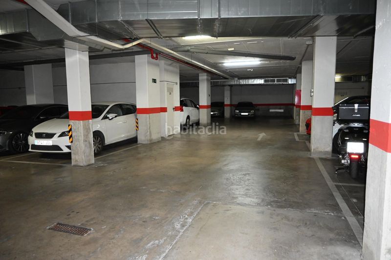 Foto d2366206-d336-4c7e-ab7c-4c723977c842. Location appartement avec parking dans colores - entreparques Sevilla