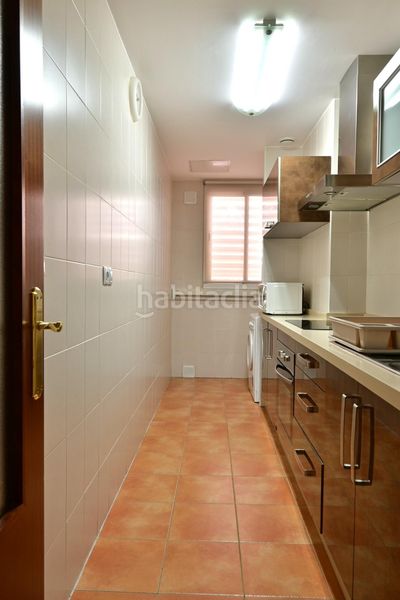 Foto d2b9f6b1-7b90-415f-9f90-5b7609972fab. Location appartement avec parking dans colores - entreparques Sevilla