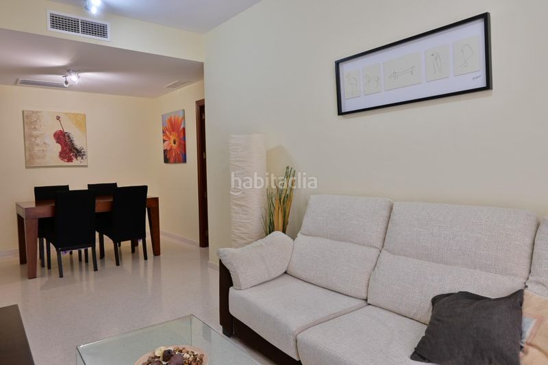 Foto fce51758-ba71-4eaa-a7fe-e99594a19e2c. Location appartement avec parking dans colores - entreparques Sevilla
