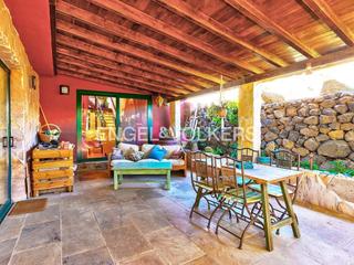 Casa a Charco del Pino. Esta pintoresca casa rural, muy bien cuidada, está situada a uno