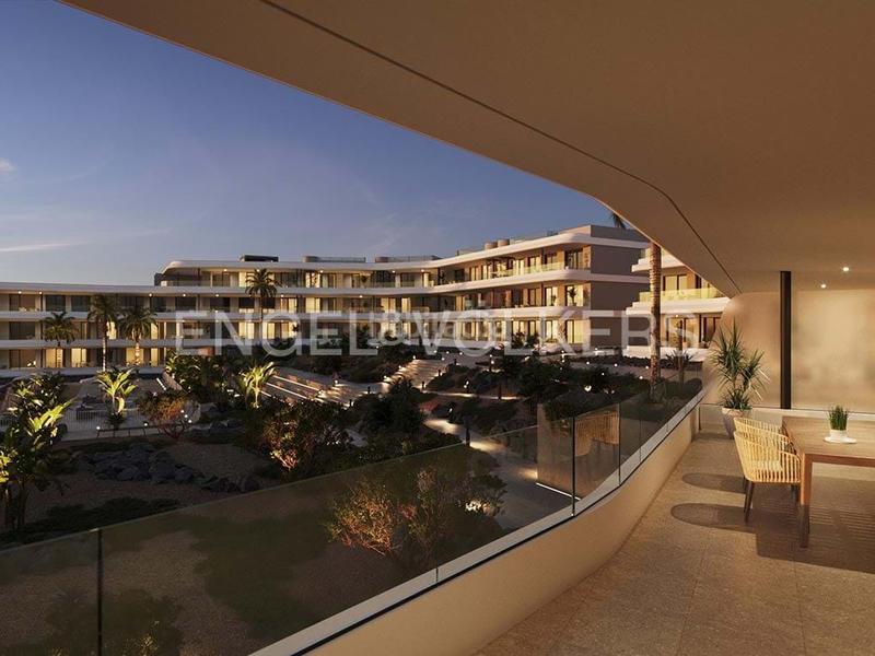 Foto 48add039-b65a-422e-aecf-606b886cec91. Etagenwohnung mit pool in Playa Fañabé Alto Adeje