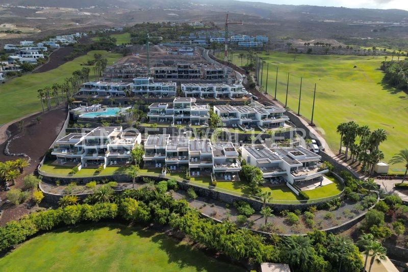 Foto 2a5affe6-488b-4d5f-bf1c-74ba9fdce982. Pis amb piscina a Abama Guía de Isora