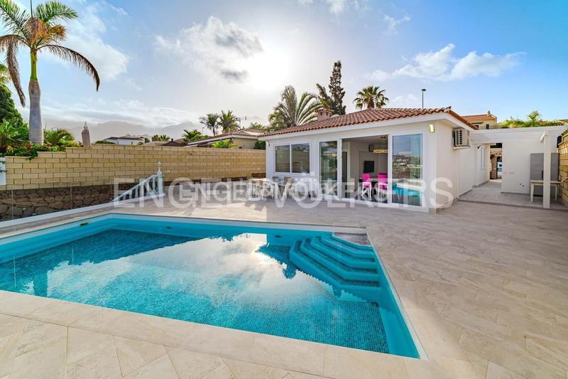 Foto 4f942f37-022a-44f1-add2-8f36bcfdbc12. Casa en Playa del Duque Adeje
