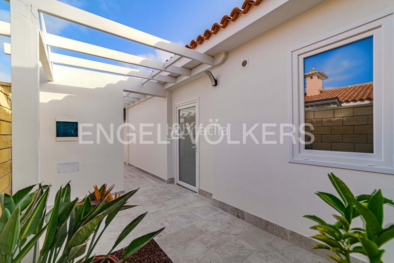 Foto 5da33e2f-61f7-4d31-9c76-a13397d48fb2. Casa amb piscina a Playa del Duque Adeje