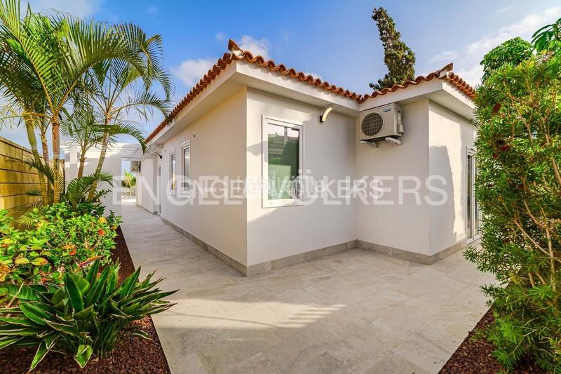 Foto 701db797-0199-443c-a2e0-e730a54e2190. Casa en Playa del Duque Adeje