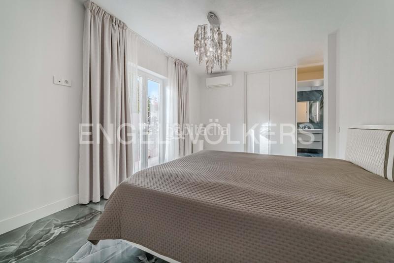 Foto 793b5b88-1f1b-4325-9d65-b660b56a32d1. Casa amb piscina a Playa del Duque Adeje