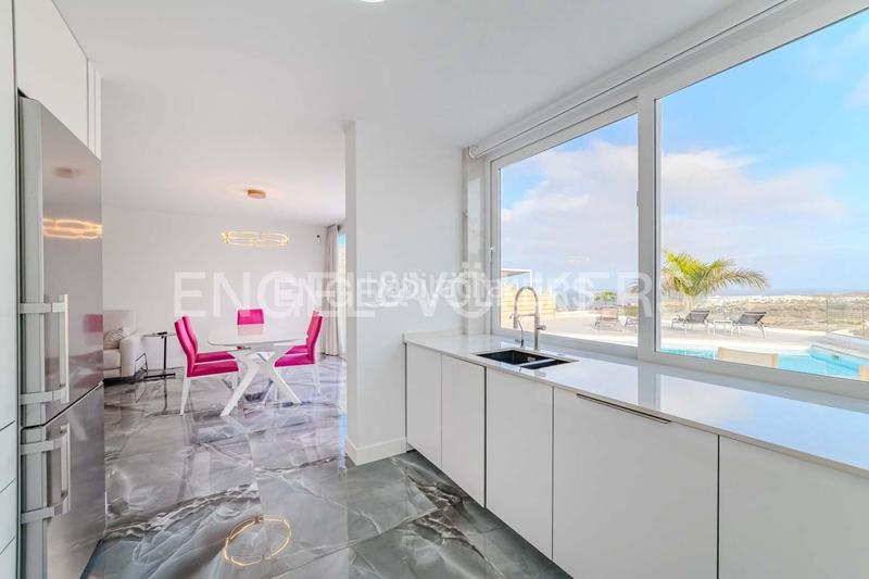 Foto e57ad6b0-b113-4958-9e99-4c44134f24f0. Casa en Playa del Duque Adeje