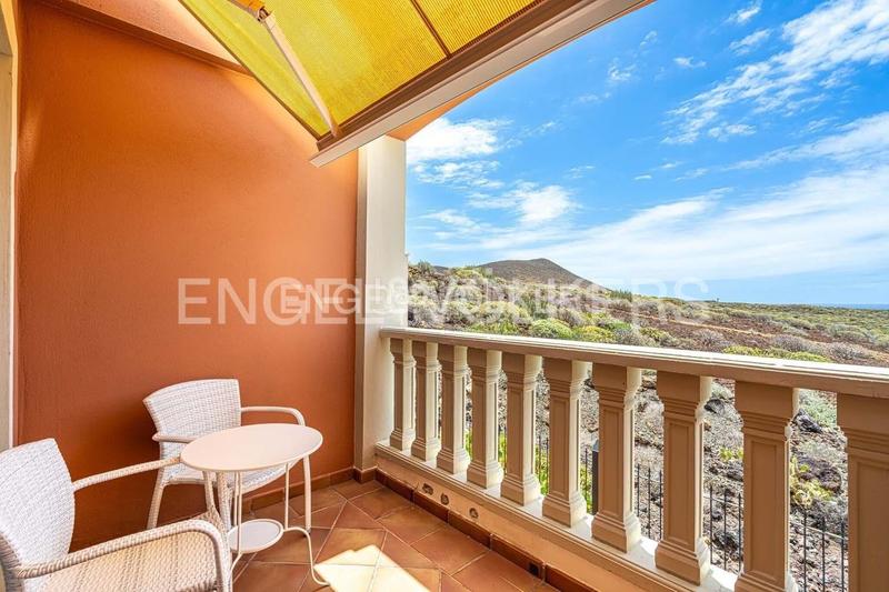 Foto f10f9385-35bc-44b2-80c0-9627c5f91bae. Piso en Palm - Mar Arona