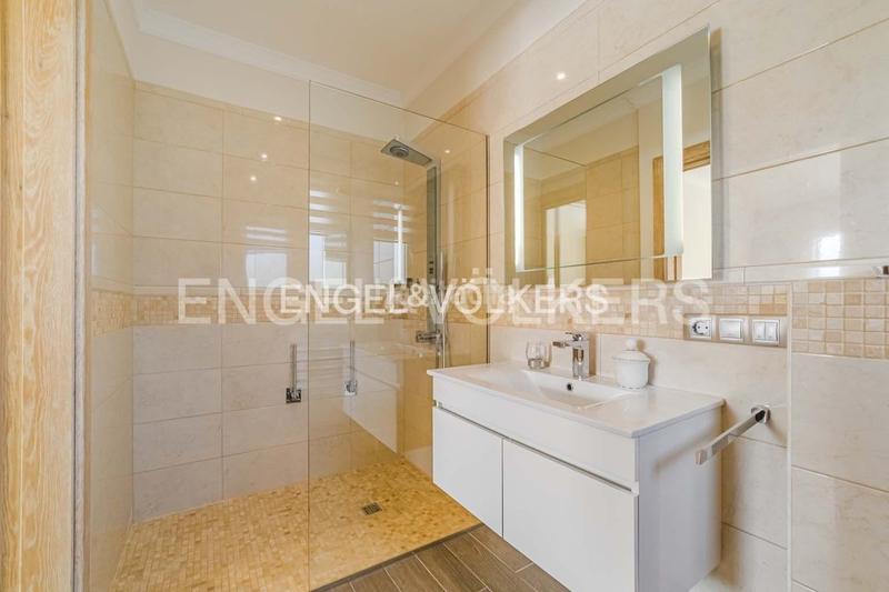 Foto 3b59d133-944f-4f7e-9888-5cb1b9d20ddf. House with parking pool in La Caleta Adeje