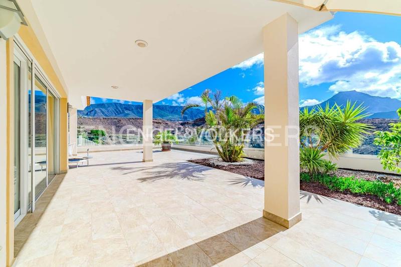Foto 8c5ac222-6c20-411b-ab96-9e825d6080cb. House with parking pool in La Caleta Adeje