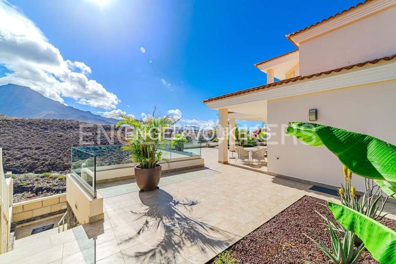 Foto 883d6441-edbf-4a30-8707-6938b4b23ee4. Maison avec parking piscine dans La Caleta Adeje