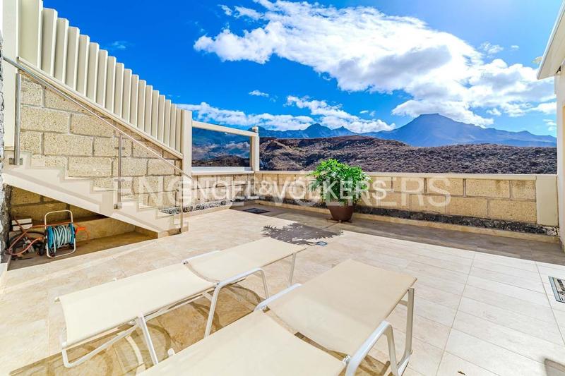 Foto e6cdf655-8352-4c99-b0f5-30f6adb596b0. Maison avec parking piscine dans La Caleta Adeje