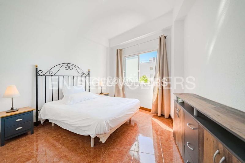 Foto a1cb4add-1c6a-4e28-b8ab-ed93bf224355. Piso en Los Cristianos Arona