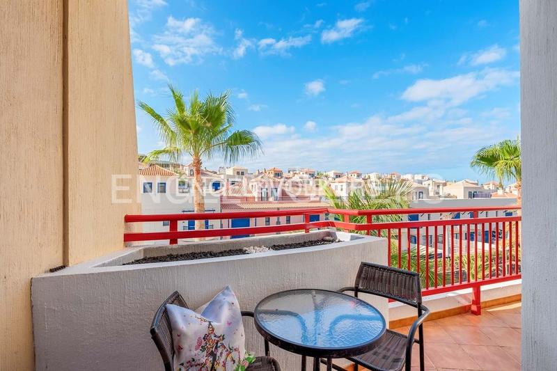 Foto 75d01bfb-ad50-40b0-bb76-d6ffdc9ade2a. Appartamento con piscina in Palm - Mar Arona