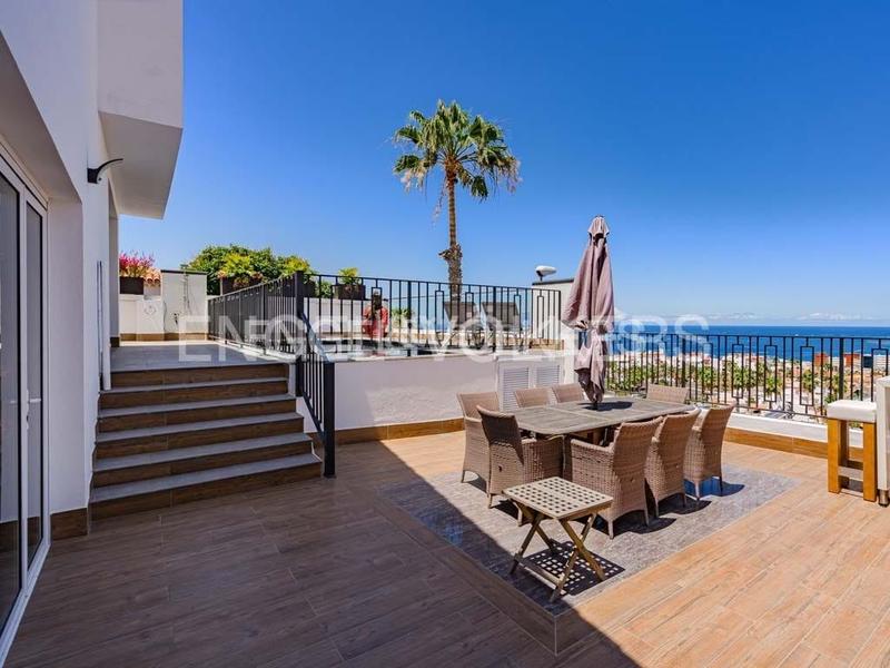 Foto 3dcbffa8-5931-475d-b442-9196c34654eb. Haus mit parking pool in San Eugenio Alto Adeje