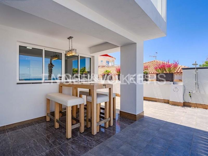 Foto 1269b03a-1523-4e4d-939f-4f454d984dd6. House with parking pool in San Eugenio Alto Adeje