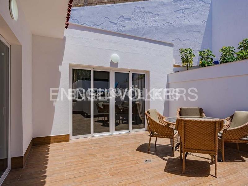 Foto 649ed531-7a34-491b-a0ba-06a4b902758a. House with parking pool in San Eugenio Alto Adeje