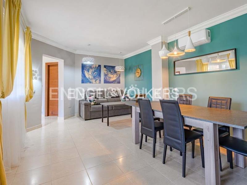 Foto 956a10f9-668b-444b-90ed-8a230cce1d82. Casa en Los Cristianos Arona