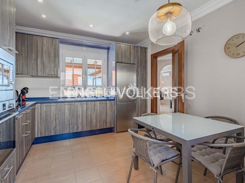 Foto 1d4b5d15-9b00-4ed3-9655-65b11587f89d. Casa con piscina in Los Cristianos Arona