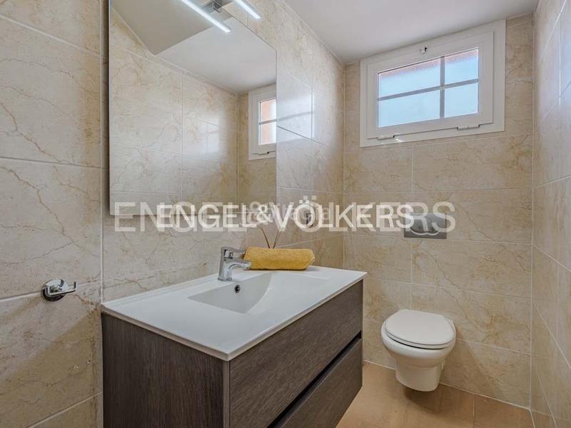 Foto 54f573de-29e3-4b8e-871a-ce398611a7c2. Casa con piscina in Los Cristianos Arona