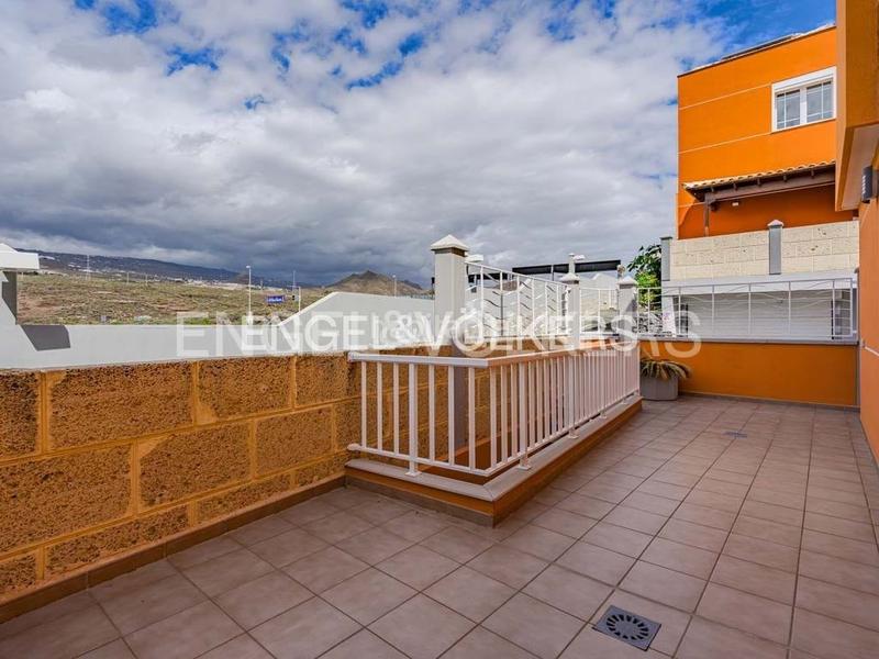 Foto cf6b2936-e9da-4029-84bd-e2b4f0ae3f50. Casa con piscina in Los Cristianos Arona