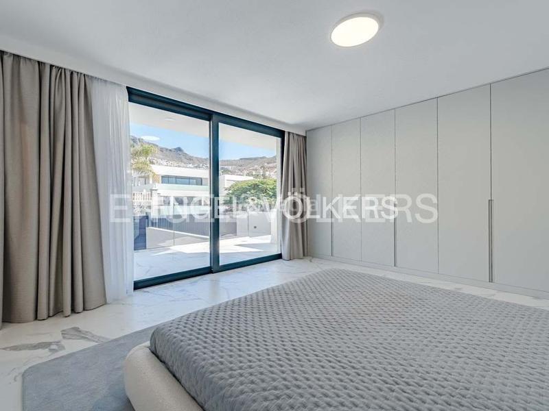 Foto 356f0d27-b8bd-4eac-819c-8eee8a4e7b9e. Casa amb aparcament piscina a Playa Fañabé Alto Adeje