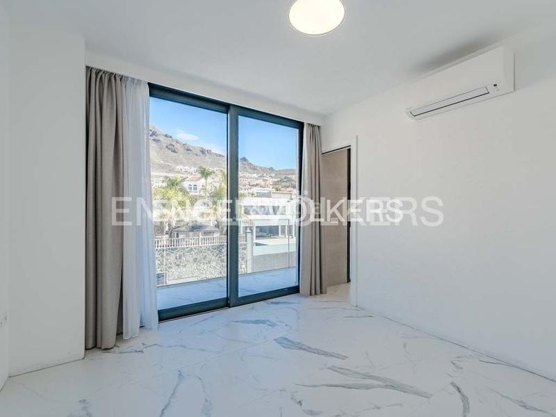 Foto a0df0737-9737-41e6-820b-9510684b251a. Maison avec parking piscine dans Playa Fañabé Alto Adeje