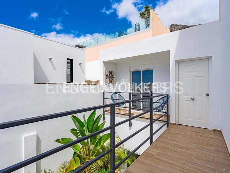 Foto 4d23ff47-27d3-40c5-a3b0-c8587d026e42. Maison avec parking piscine dans Torviscas Centro y Alto Adeje
