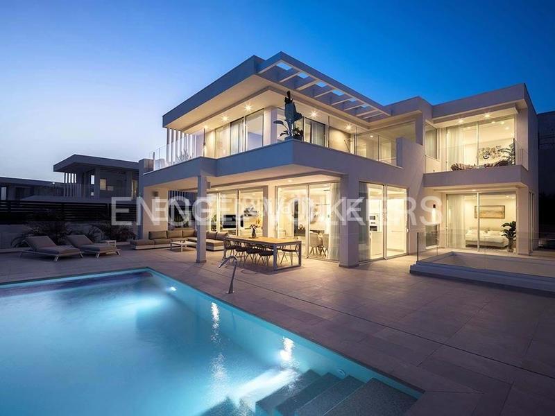 Foto 9ac2ca3b-c204-476a-8b6b-01497d93fc19. Maison avec parking piscine dans La Caldera Adeje