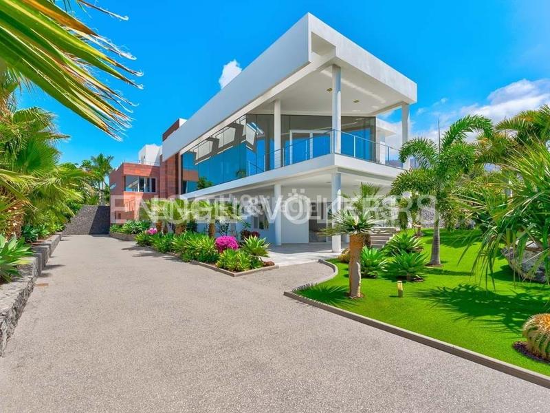 Foto 21c3fadf-891d-49ad-8a9e-9f4d0c63f6e3. Haus mit parking pool in La Caleta Adeje