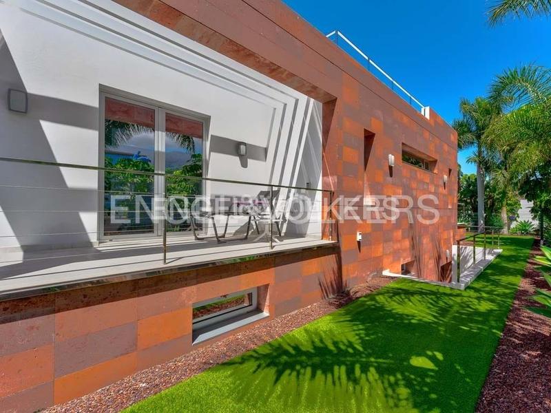 Foto cc736045-0c8e-412b-bfd6-c7eb09744343. Haus mit parking pool in La Caleta Adeje