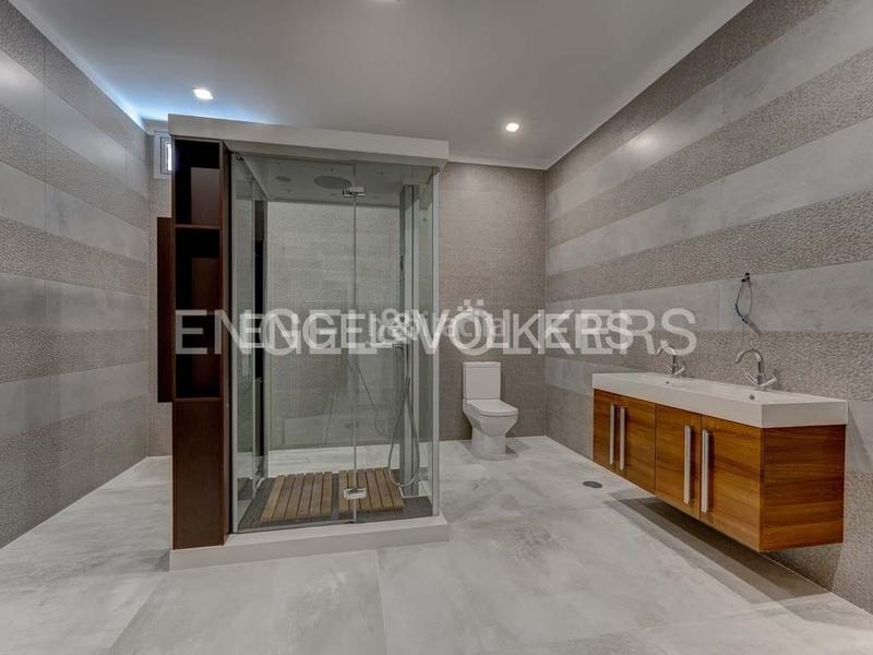 Foto 608ee0a1-ed3c-44e8-bd5d-5198b1179992. House with parking pool in La Caleta Adeje