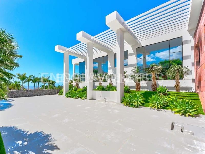 Foto 80ff6e0d-2490-488a-bd19-511ff0be7800. House with parking pool in La Caleta Adeje