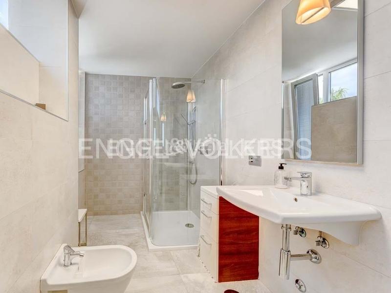 Foto 8e21e8a1-3d3e-49ce-923e-b4452f462384. House with parking pool in La Caleta Adeje