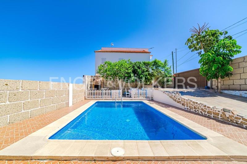 Foto 43a4e979-f159-4fc7-8e28-db0de64f591d. Casa con piscina in Granadilla de Abona ciudad Granadilla de Abona