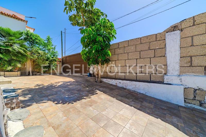 Foto c065e5f8-c687-4e78-9611-0d78287b8320. Casa con piscina in Granadilla de Abona ciudad Granadilla de Abona