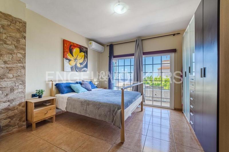 Foto dc931c2b-f1ed-45a3-9a29-89f99252a9f0. Casa con piscina in Granadilla de Abona ciudad Granadilla de Abona