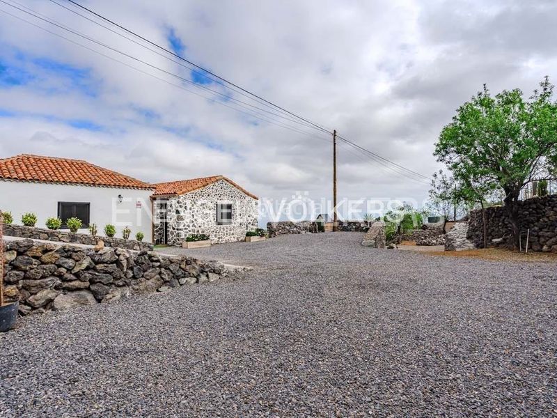 Foto c403d458-38ef-45b6-b88a-c86c5acf7c66. Casa a Guía de Isora interior Guía de Isora