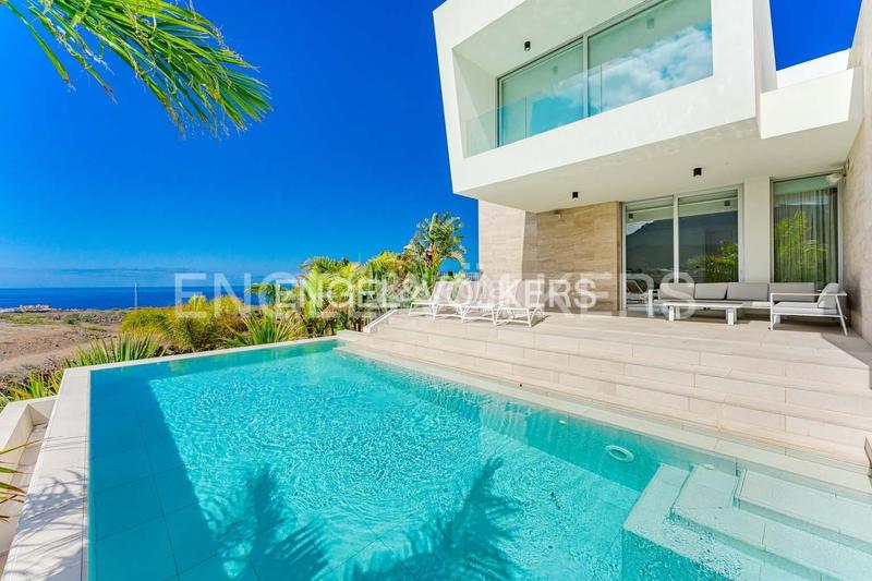 Foto 0e726b9b-847e-4c82-912d-d1525684d2a7. Casa en La Caleta Adeje