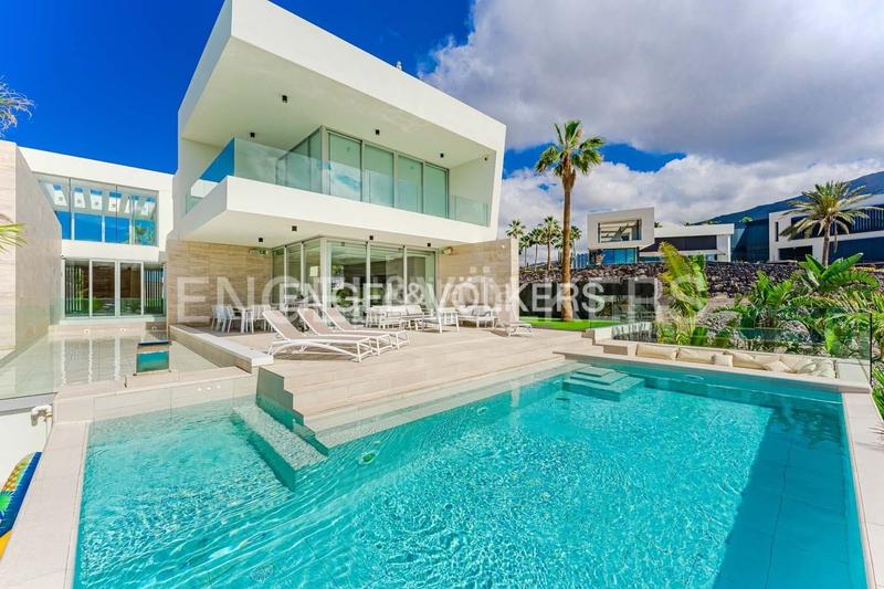 Foto 88eb501a-3fb5-4a5c-a334-cab5f4081849. Haus mit parking pool in La Caleta Adeje