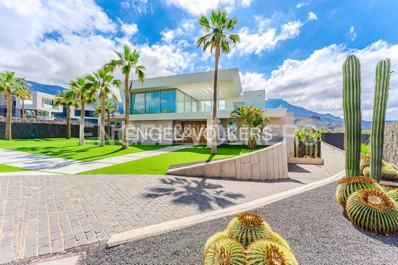 Foto bc02ac0a-d5be-45d5-b44f-99b9c555e05a. Haus mit parking pool in La Caleta Adeje