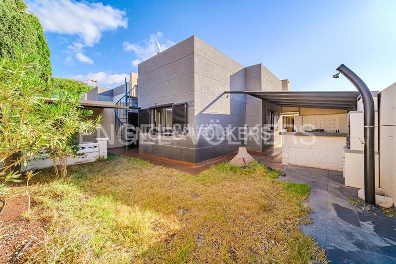 Foto defac4dc-3234-4233-bfcf-17e9dcafba3d. Maison avec parking dans El Médano Granadilla de Abona