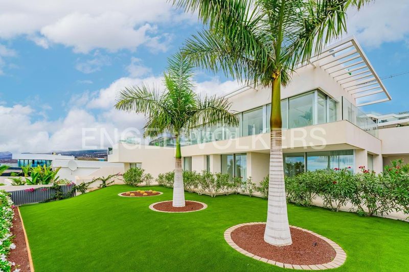 Foto 79e9fd75-f77d-4d2a-8821-ce13fac2c025. Casa amb aparcament piscina a Abama Guía de Isora
