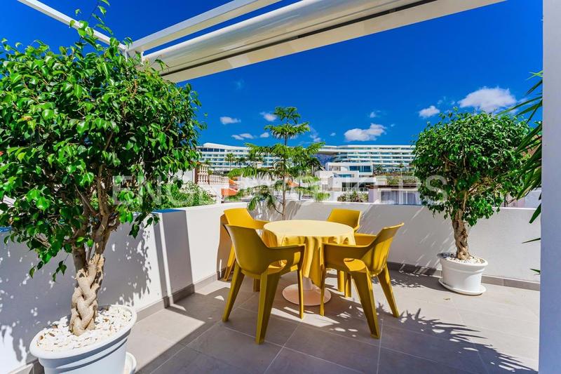 Foto d1080c57-2278-439c-9ae1-6f0f87c3338f. Maison dans La Caleta Adeje