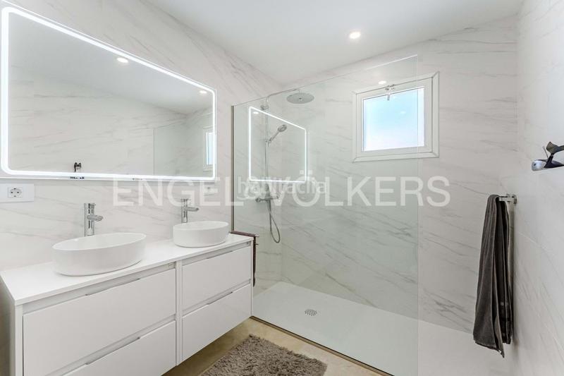 Foto eea5ee1c-5937-4df3-818f-192832c824b3. Maison dans La Caleta Adeje