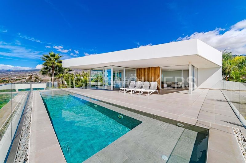 Foto e26d65f0-a369-4e97-9bf1-2ab17d30ac5d. Casa amb aparcament piscina a Abama Guía de Isora