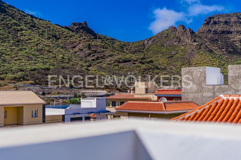 Foto c551fd5b-1957-4cbb-874f-734d2b0aa337. House with parking in Santiago del Teide pueblo Santiago del Teide