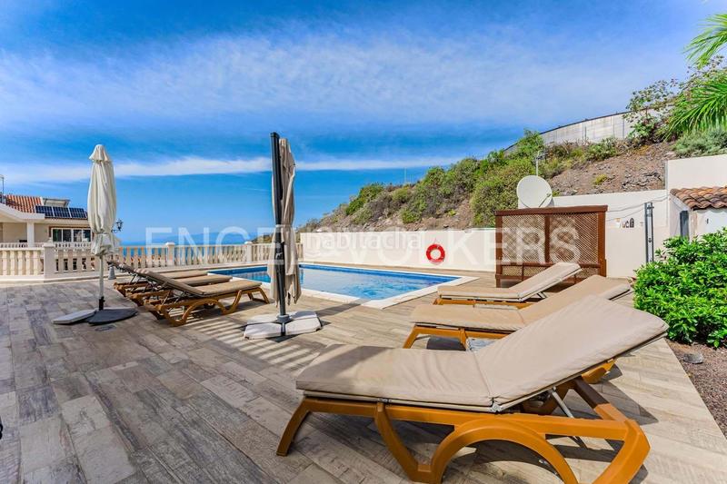 Foto 73047cf5-dd06-4cc7-a3c8-349ee489fdaf. Casa amb piscina a Torviscas Centro y Alto Adeje