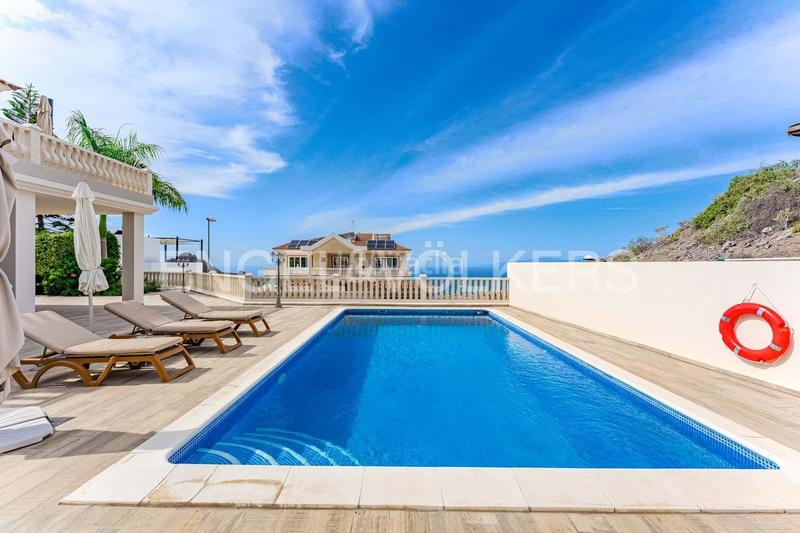 Foto ee801931-6acd-4c32-8aad-199ad353afde. Casa amb piscina a Torviscas Centro y Alto Adeje