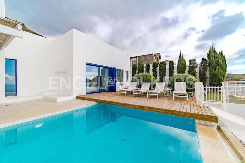 Foto ba7a3af6-82ae-4bed-9db2-8579ffb4a40b. Casa amb piscina a Torviscas Centro y Alto Adeje